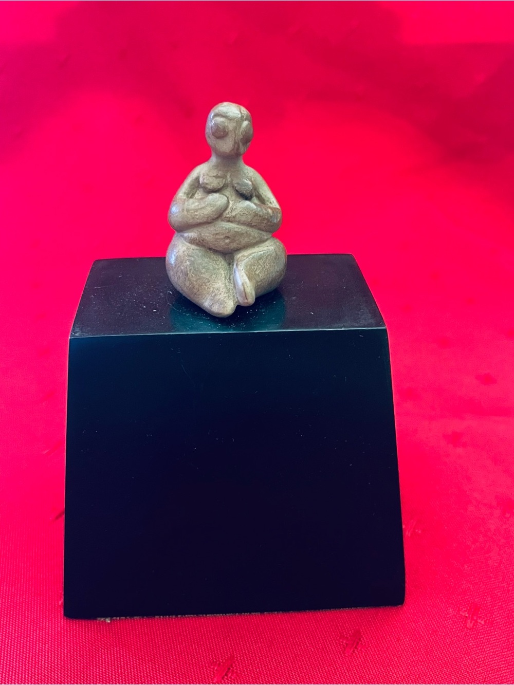 Vintage a miniature replica of a prehistoric Maltese seated mother goddess